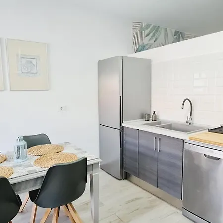 Playitas Salema Apartman *