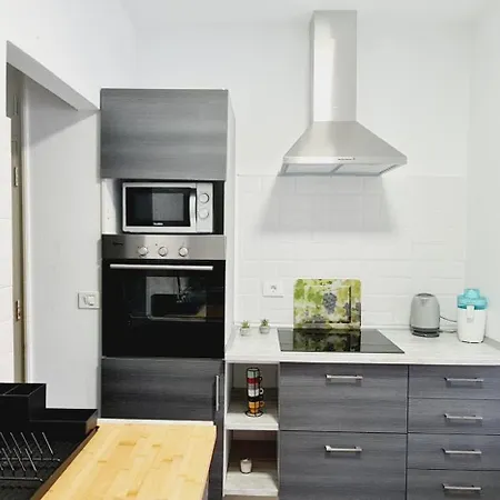 Playitas Salema شقة